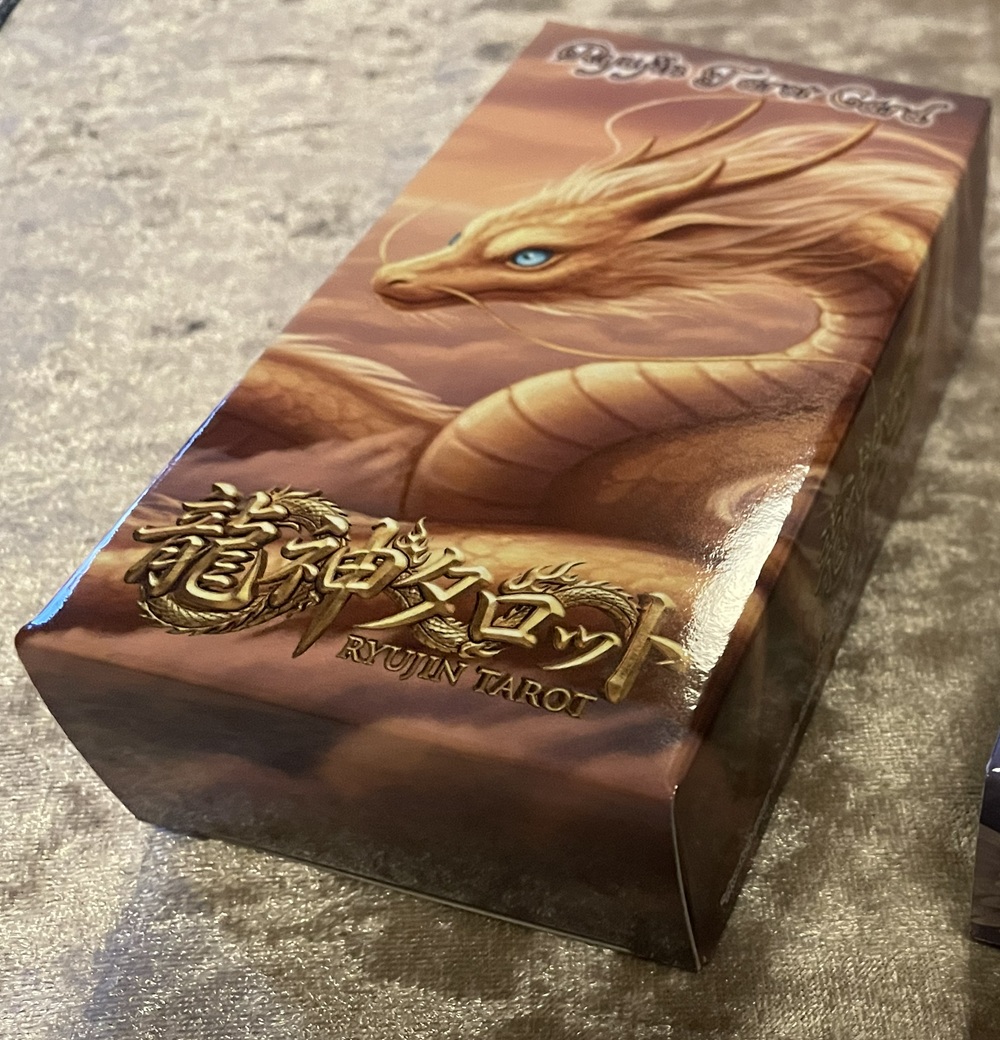 龍神タロットカードのパッケージ